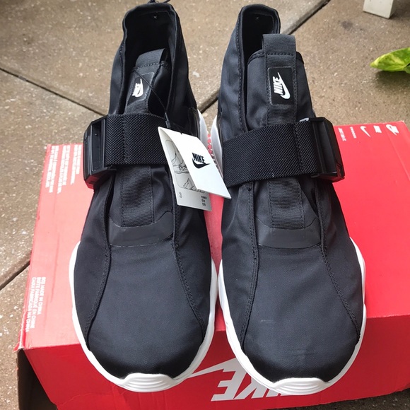 Nike Komyuter black & white mens sneakers - Picture 6 of 7